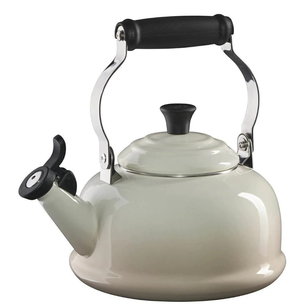 Chaleira com Apito de Aço Esmaltado Le Creuset Meringue 1,6l